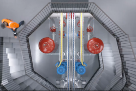 汉斯彼特松默走下楼梯 伯尔尼Wehrliau泵站